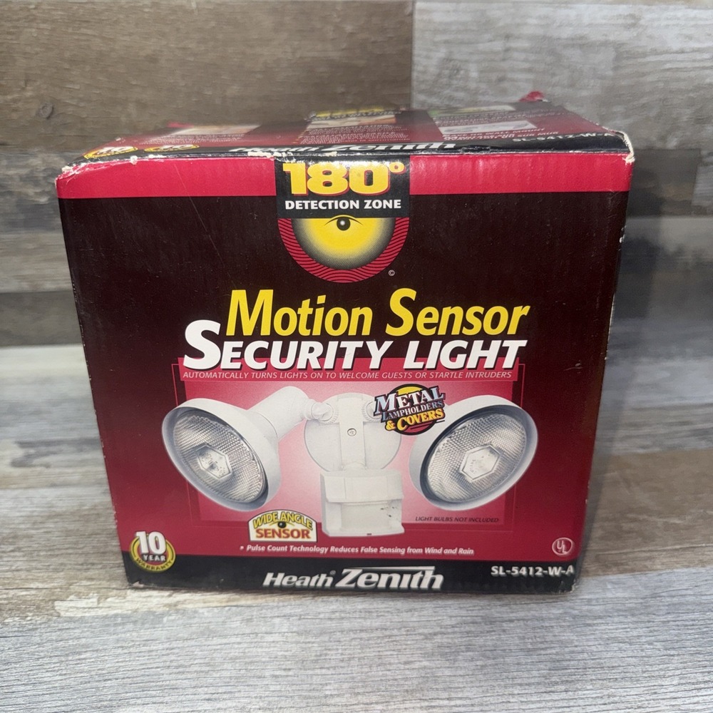 Heath Zenith Wide Angle Motion Sensor Security Light. SL-5412-W-A. White